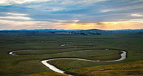 SIEG Games公布多人机甲射击游戏新作 明年4月发售